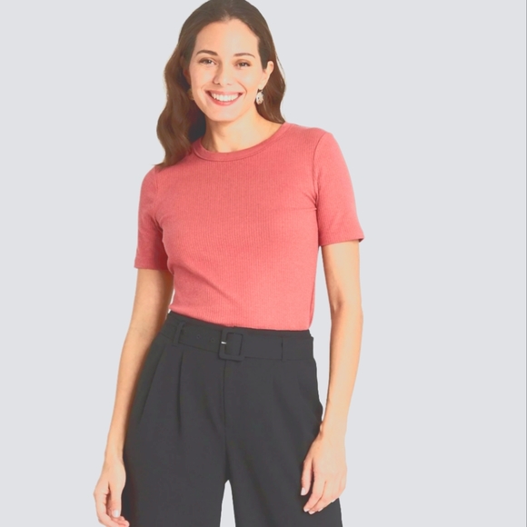 Women's Ribbed Texture Short Sleeve Shirt - Picture 2 of 4